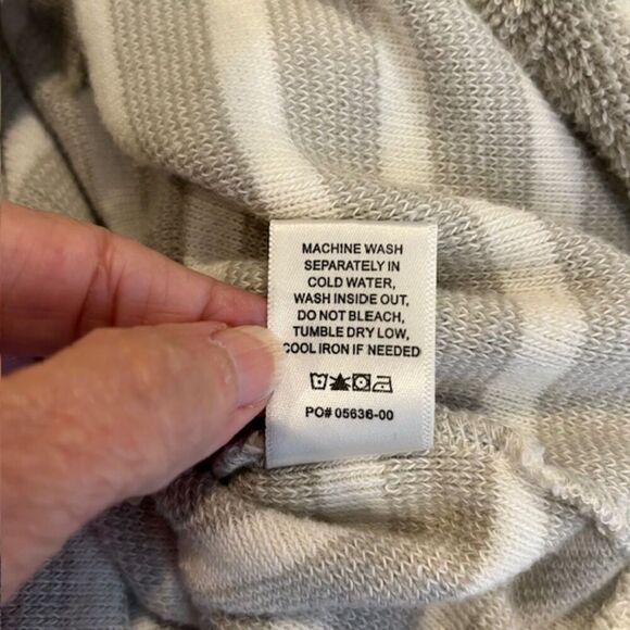 Show Me Your MuMu Sittin Around Snuggle Top Gray White Stripe Crewneck Size XXL - Picture 9 of 10